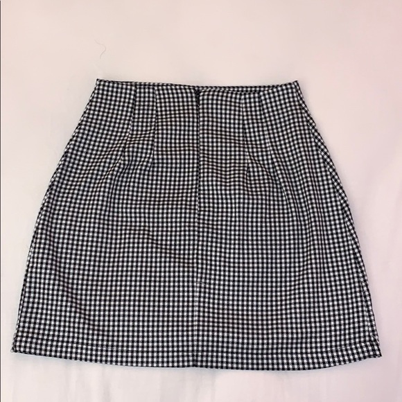 Brandy Melville Skirt - Picture 2 of 2